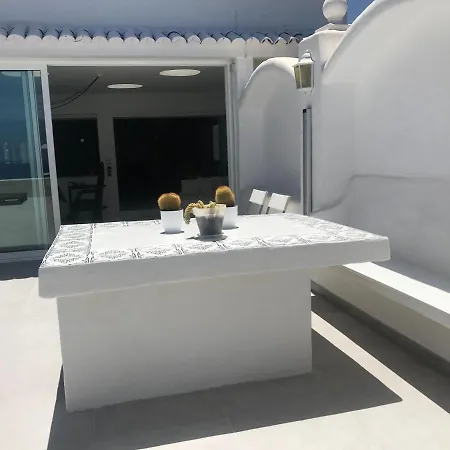 Casa Del Mar With Large Sun Terrace Facing The Sea, Luxury Apartment Los Realejos