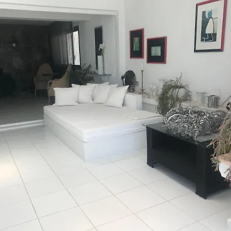 Apartment Casa Del Mar With Large Sun Terrace Facing The Sea, Luxury