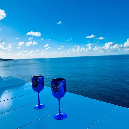 Casa Del Mar With Large Sun Terrace Facing The Sea, Luxury Apartment *