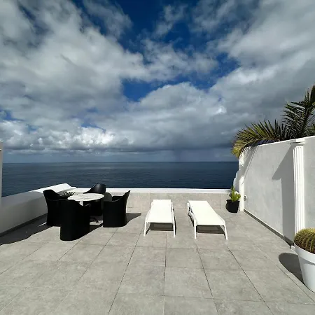 Casa Del Mar With Large Sun Terrace Facing The Sea, Luxury Apartment Los Realejos